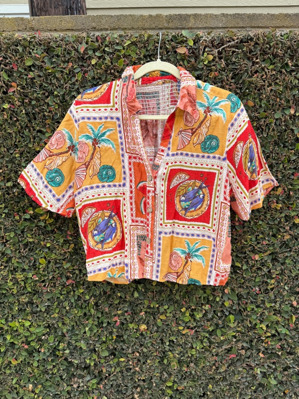 Vintage shells button down t shirt